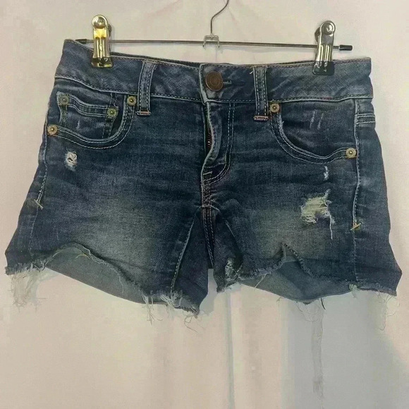American Eagle Juniors distressed Jean shorts - Picture 1 of 4